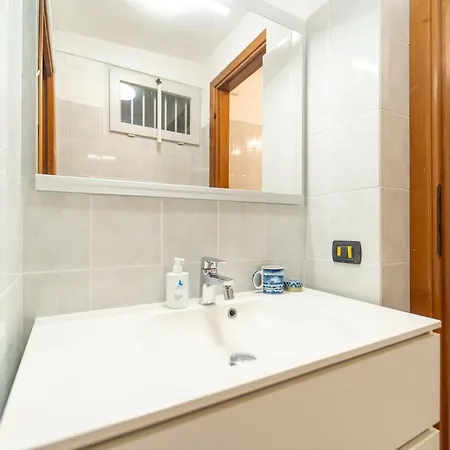 Charming 100 Meters From Appartamento *