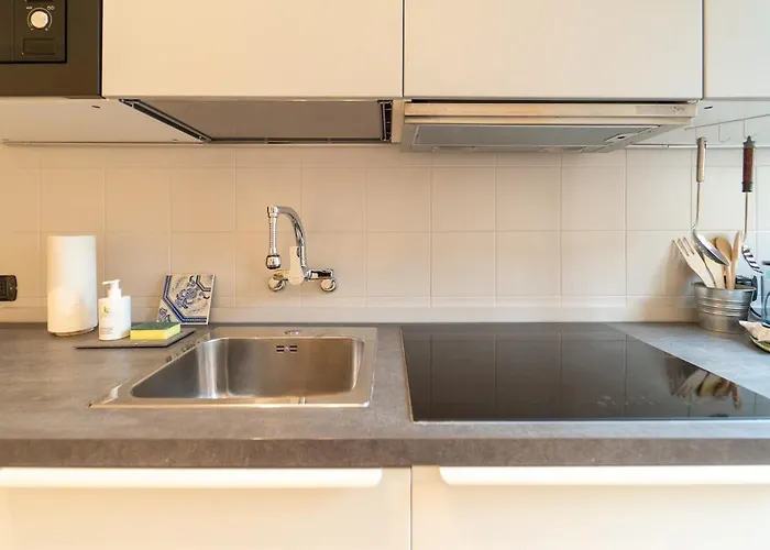 Charming 100 Meters From Apartman Como