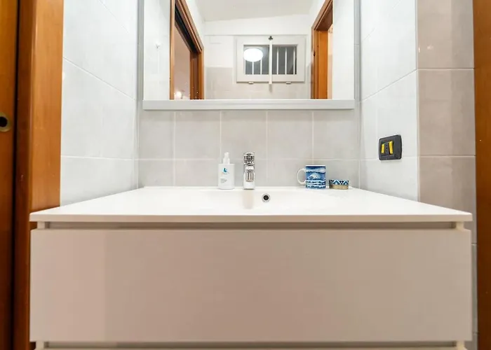 Charming 100 Meters From Apartman Como